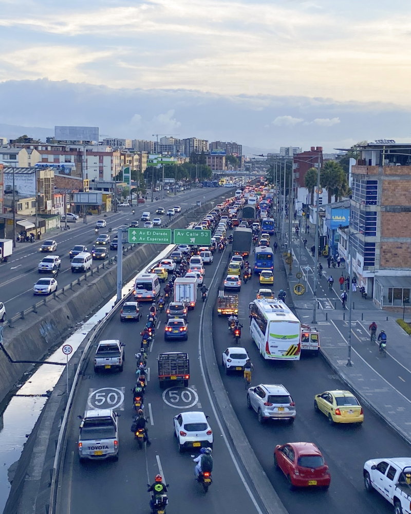 Imagen de la avenida Boyacá con transito hacia el sur